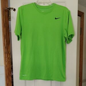 Nike Men's Bright Green Short Sleeve Tee